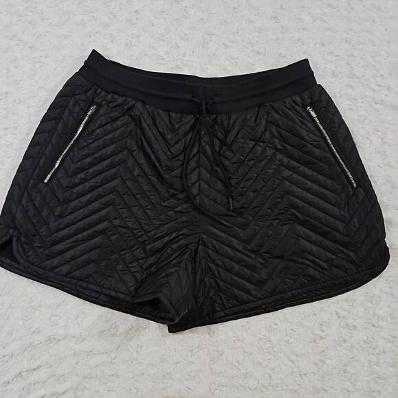 Athleta Womens Solstice Quilted Ski Shorts Size 10 Black NWOT Vacation Travel - Picture 1 of 8